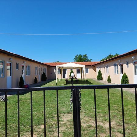 Krimski Bungalows Byala  Εξωτερικό φωτογραφία