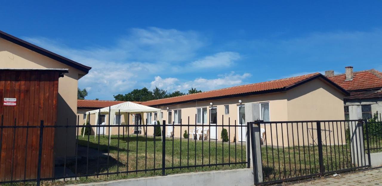 Krimski Bungalows Byala  Εξωτερικό φωτογραφία